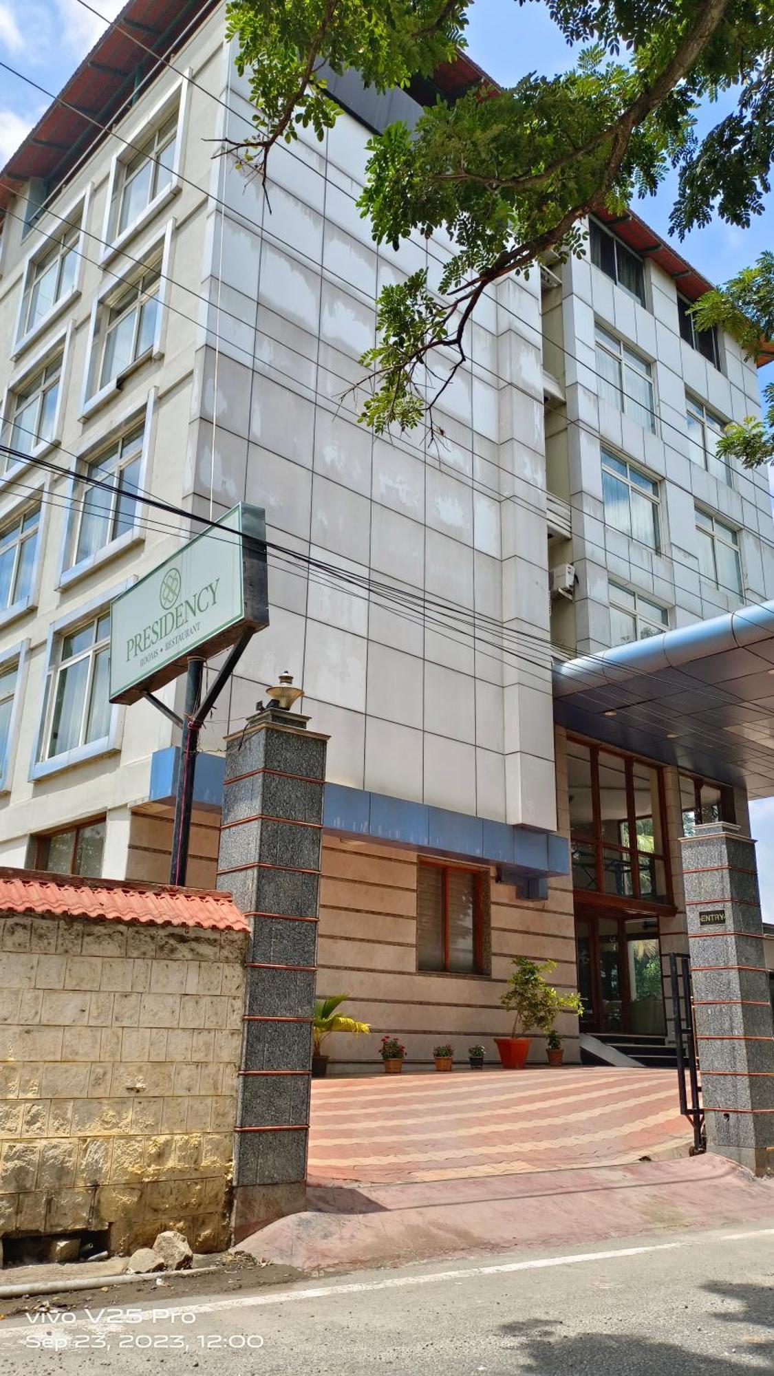 Hotel Presidency Kempegowda International Airport Bangalore Exterior foto